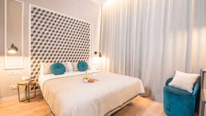 Minibar, pengeskab, mørklægningsgardiner, gratis Wi-Fi