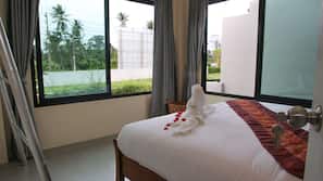 3 bedrooms, premium bedding, minibar, in-room safe
