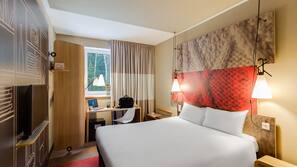 Premium bedding, in-room safe, desk, soundproofing