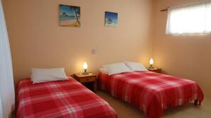 Premium bedding, minibar, free WiFi