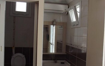 Book Laguna Pansiyon Izmir Room Deals Hotwire