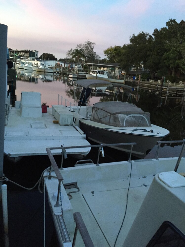 Cottage by the water with marina