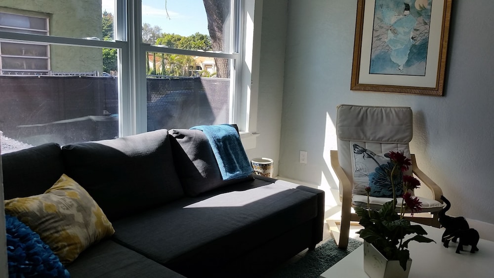 Cozy 2 bedrooms,  1 bath in the heart of Little Havana