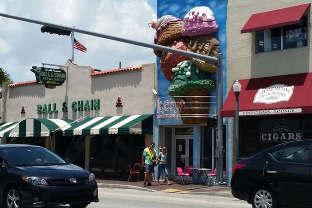 Cozy 2 bedrooms,  1 bath in the heart of Little Havana