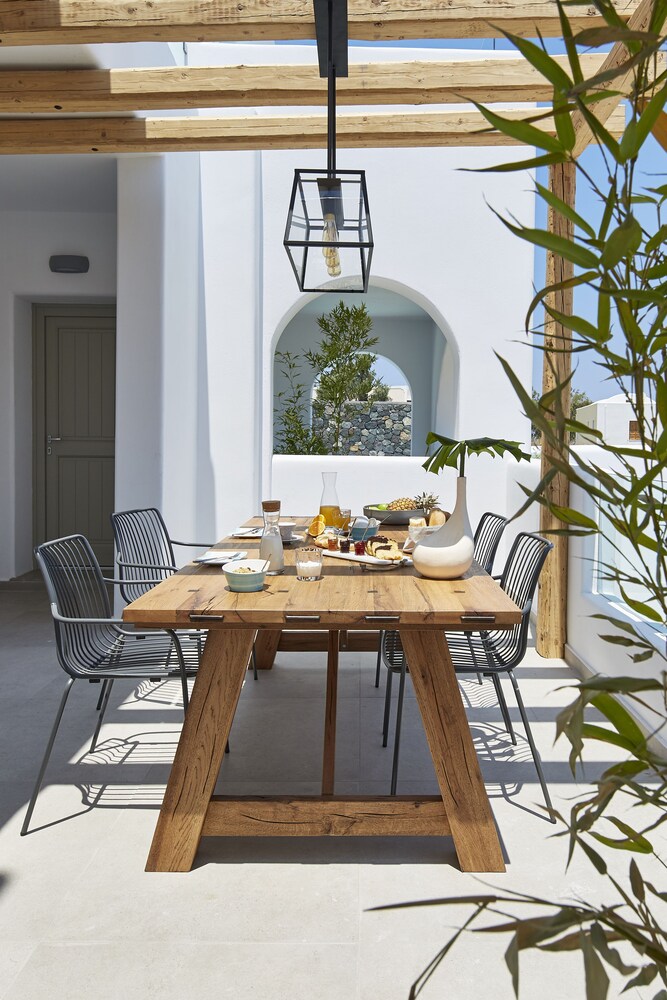 Altera Pars Suites Santorini 2018 Hotel S Expedia Featured Image Guestroom