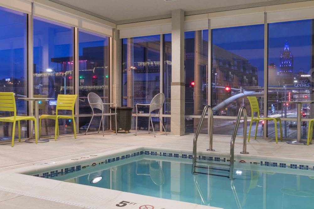 Home2 Suites by Hilton Kansas City Downtown in Kansas City Best Rates