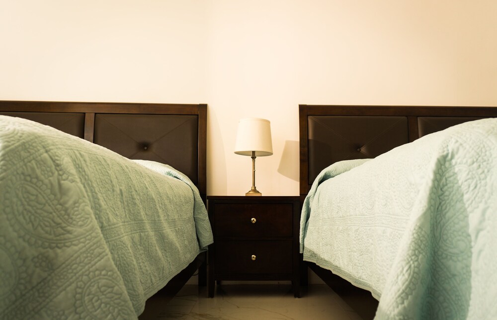 Brickell Bay Boardwalk - Waterfront Luxury Condo