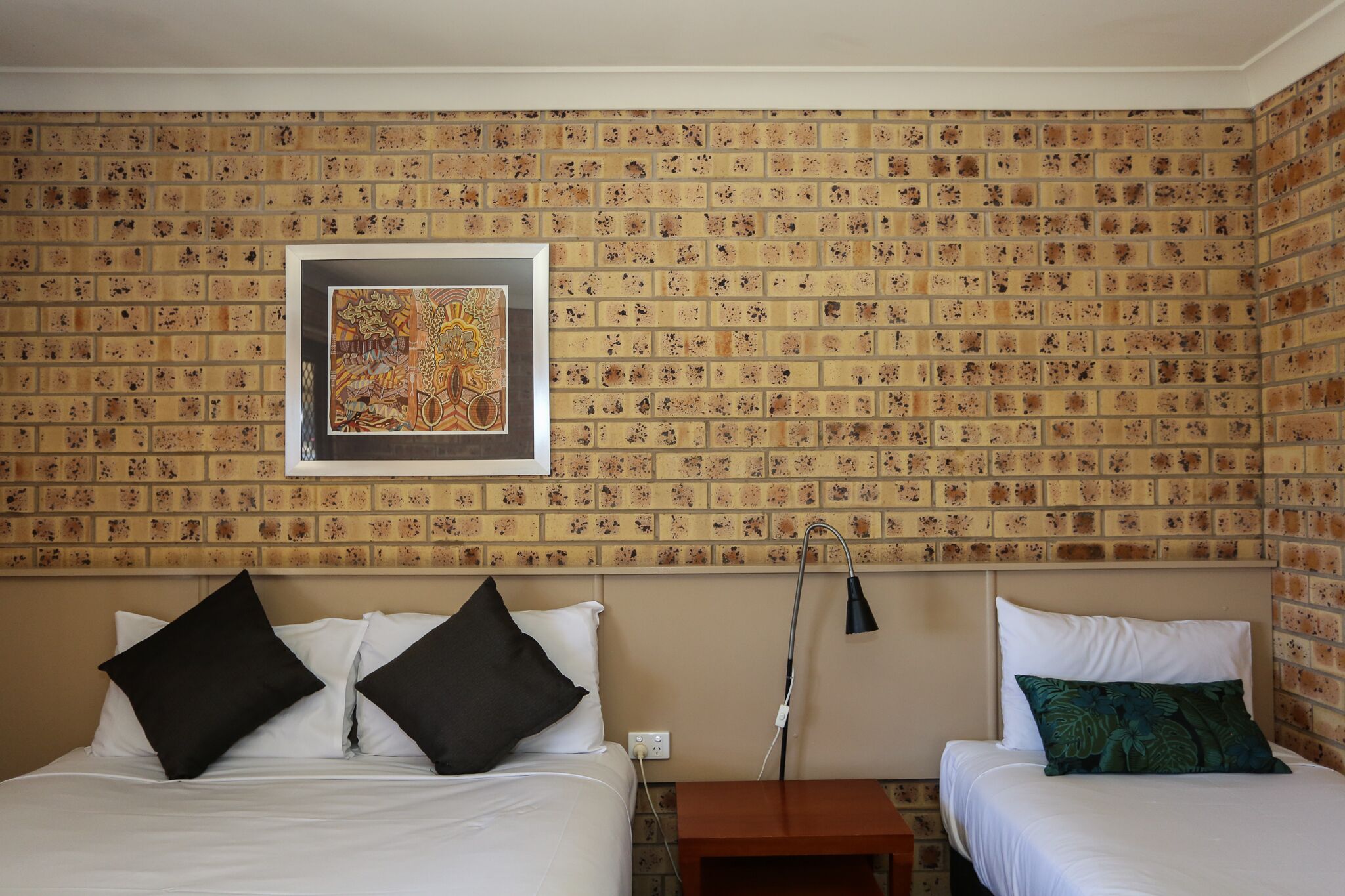 Clermont Country Motor Inn