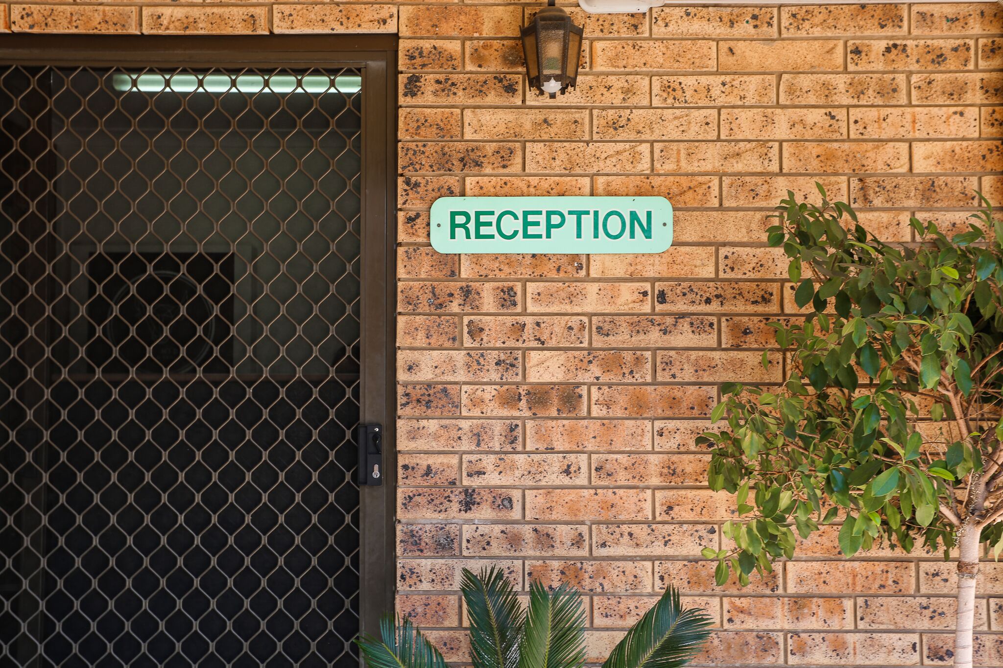 Clermont Country Motor Inn