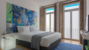 Minibar, in-room safe, iron/ironing board, free cots/infant beds