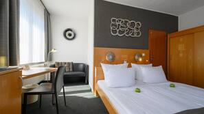 Hochwertige Bettwaren, Daunenbettdecken, Minibar, Zimmersafe