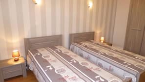2 bedrooms, individually decorated, individually furnished, desk