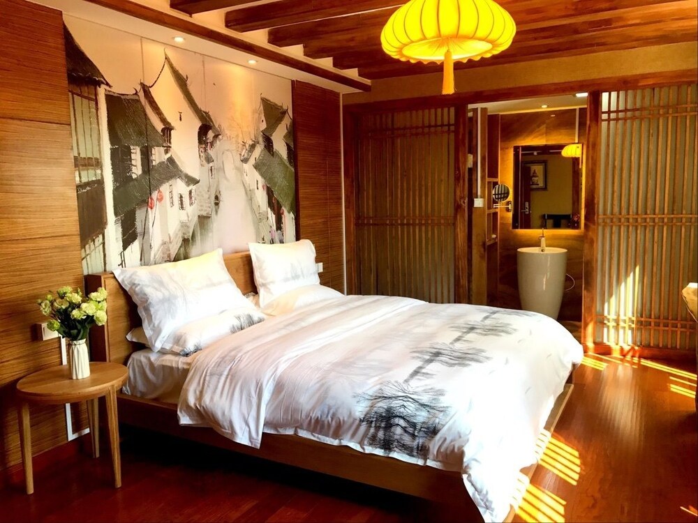 Mountain Musing In Lijiang China Expedia - 