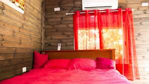 Premium bedding, in-room safe, desk, iron/ironing board