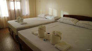 In-room safe, free WiFi