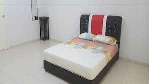 4 bedrooms, iron/ironing board