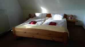 1 bedroom, cots/infant beds, free WiFi, linens