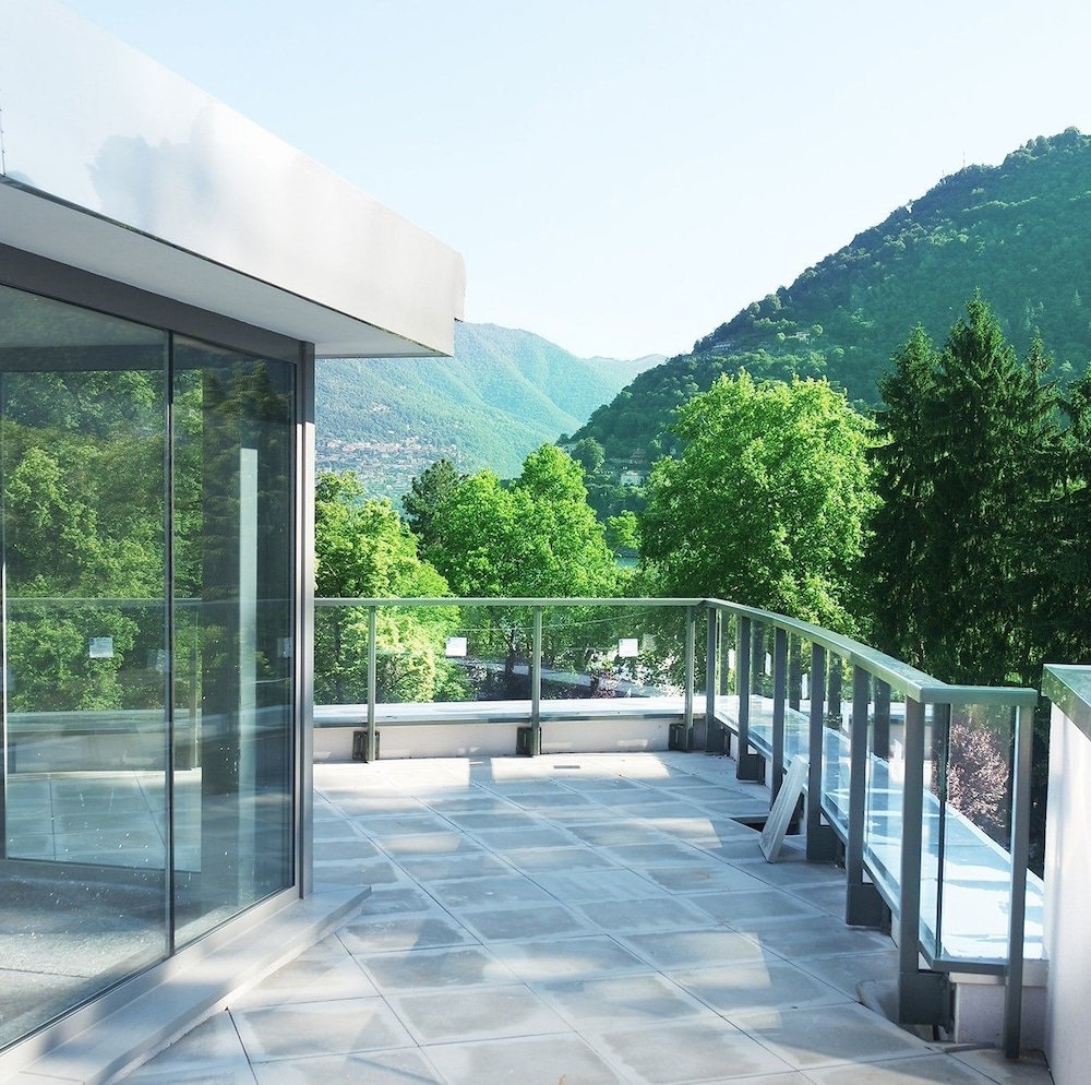 Photo - La Perla by Sedar