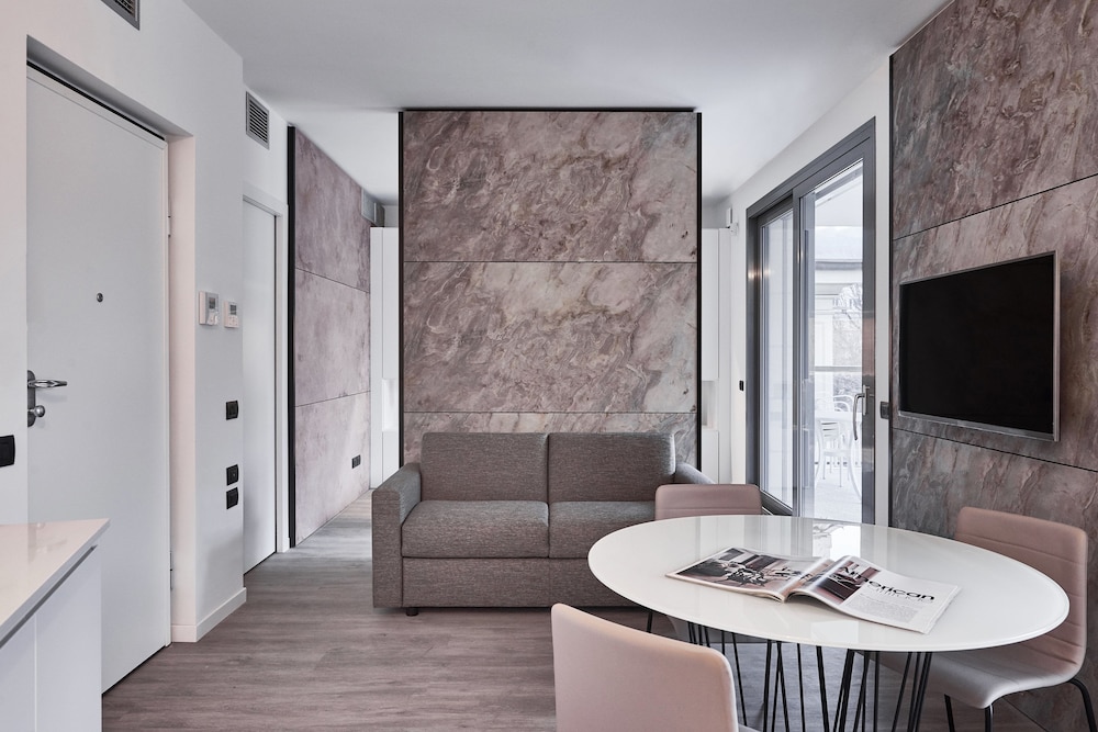 Photo - La Perla by Sedar