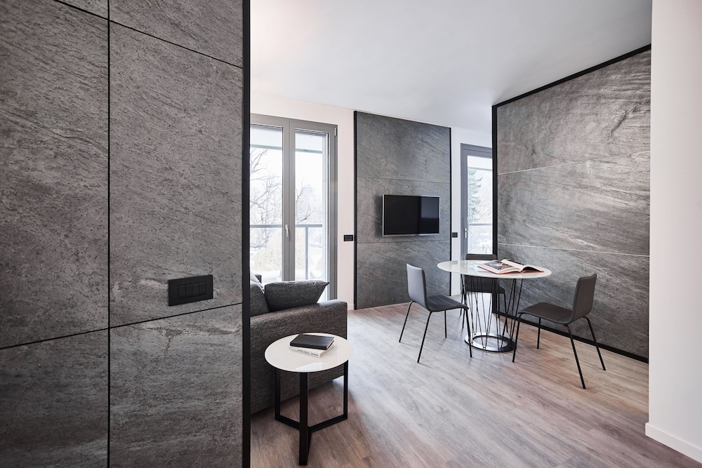 Photo - La Perla by Sedar