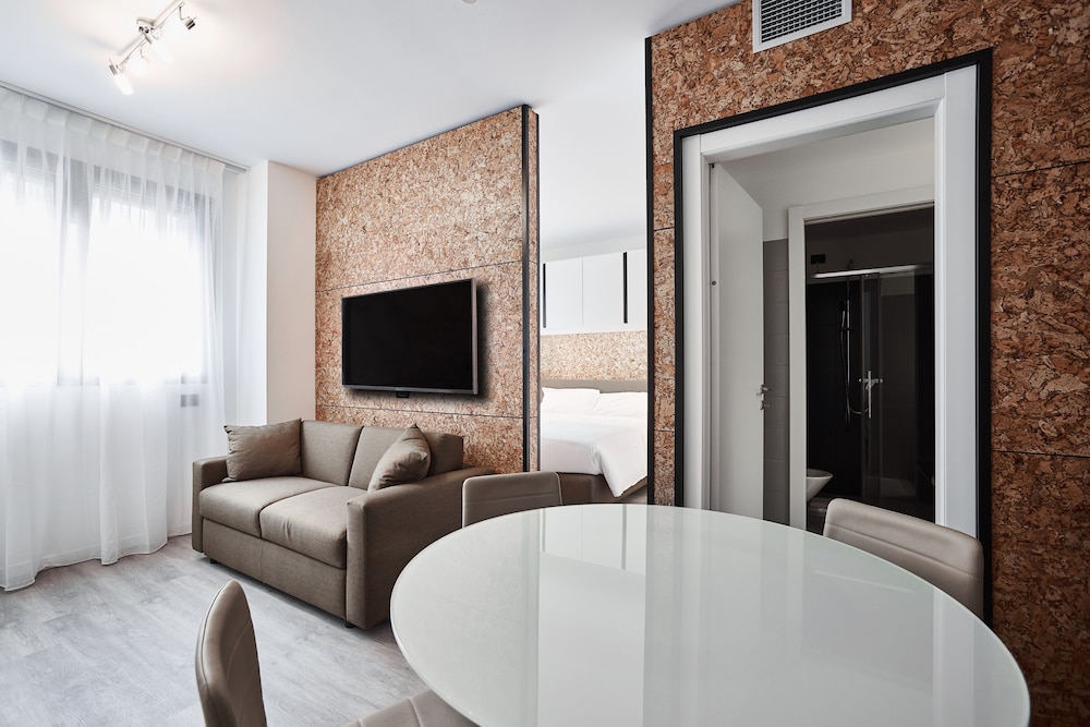 Photo - La Perla by Sedar