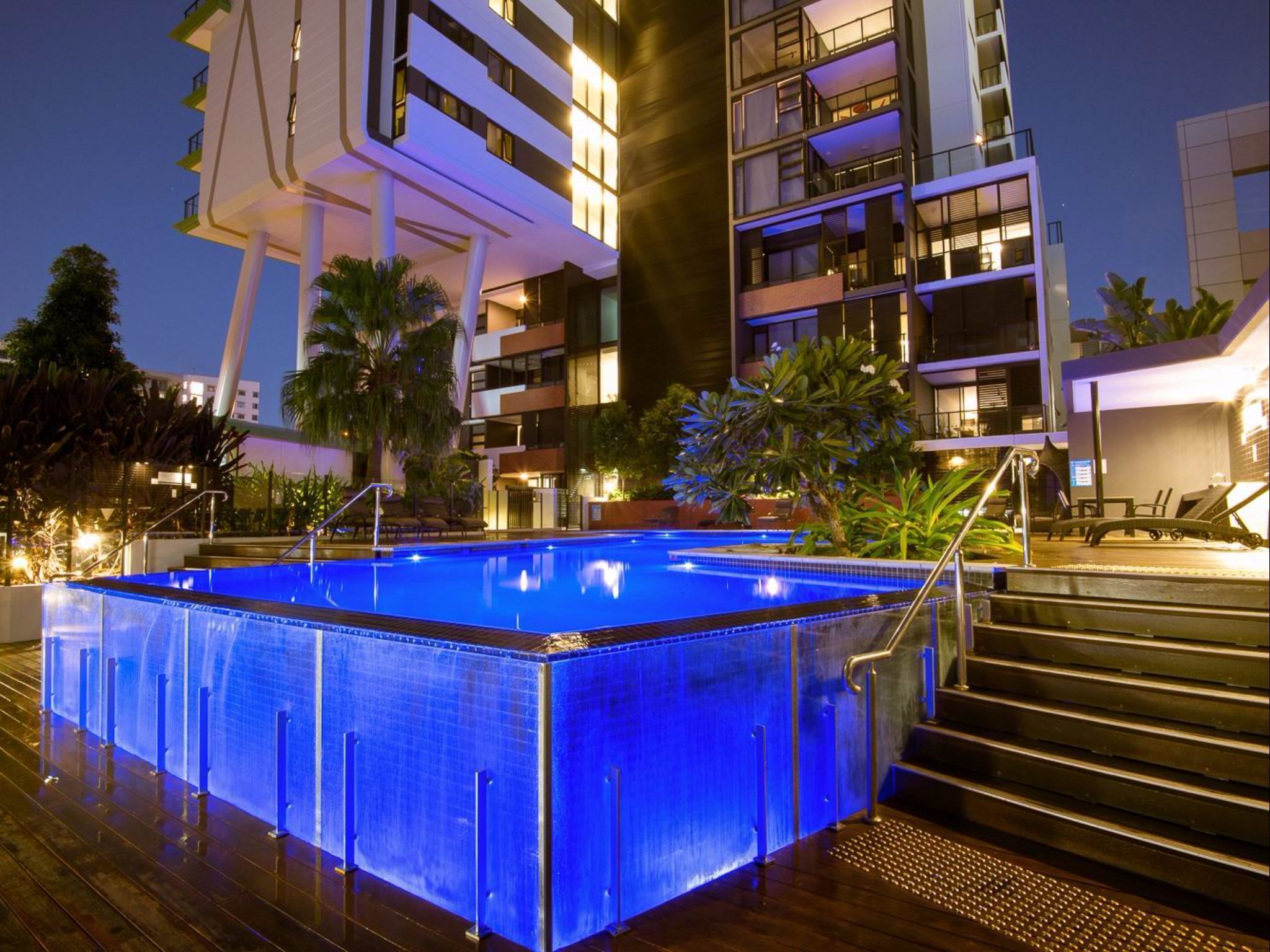 Astra Apartments Arena