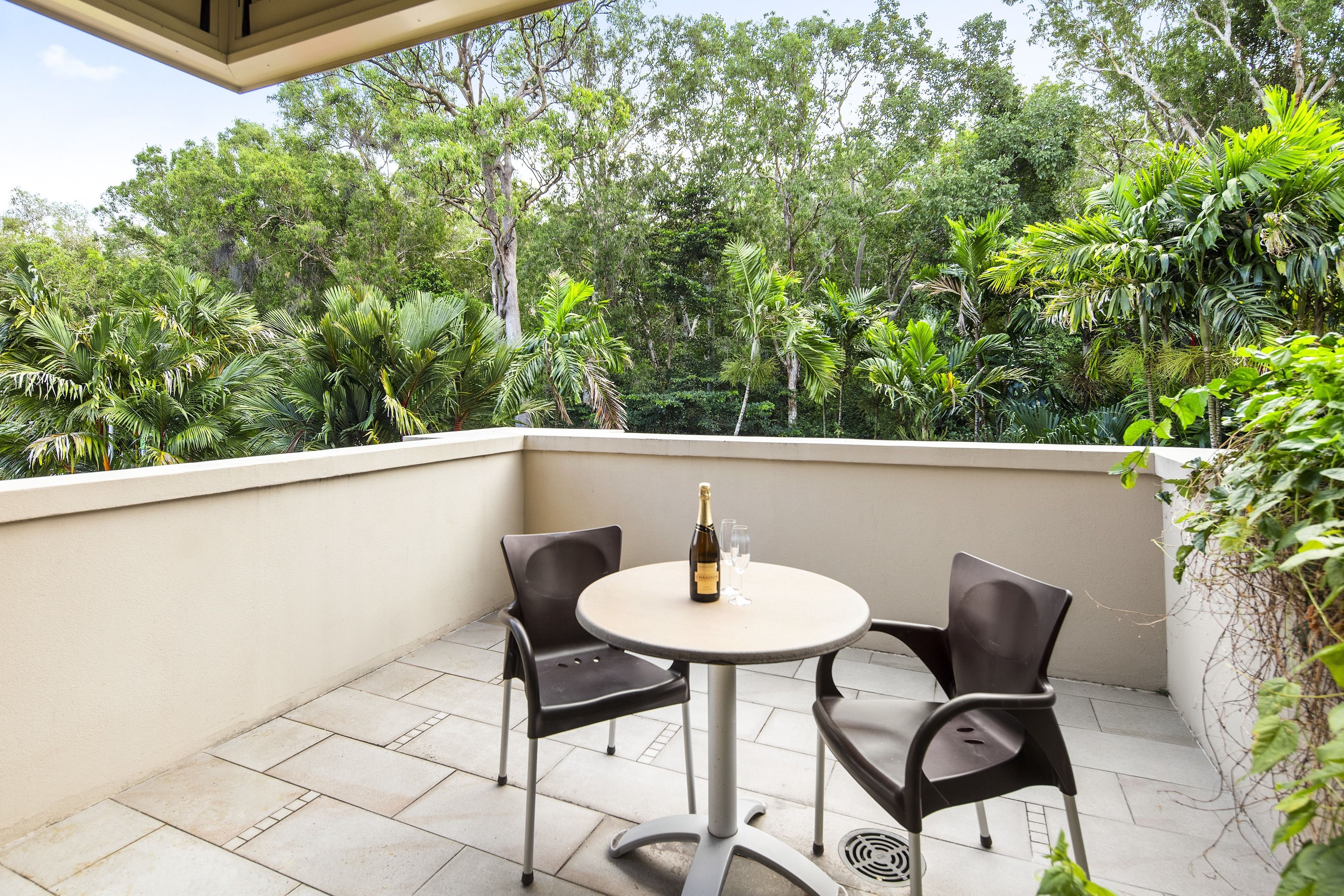 Temple 221 2BR Resort Spa Apartment