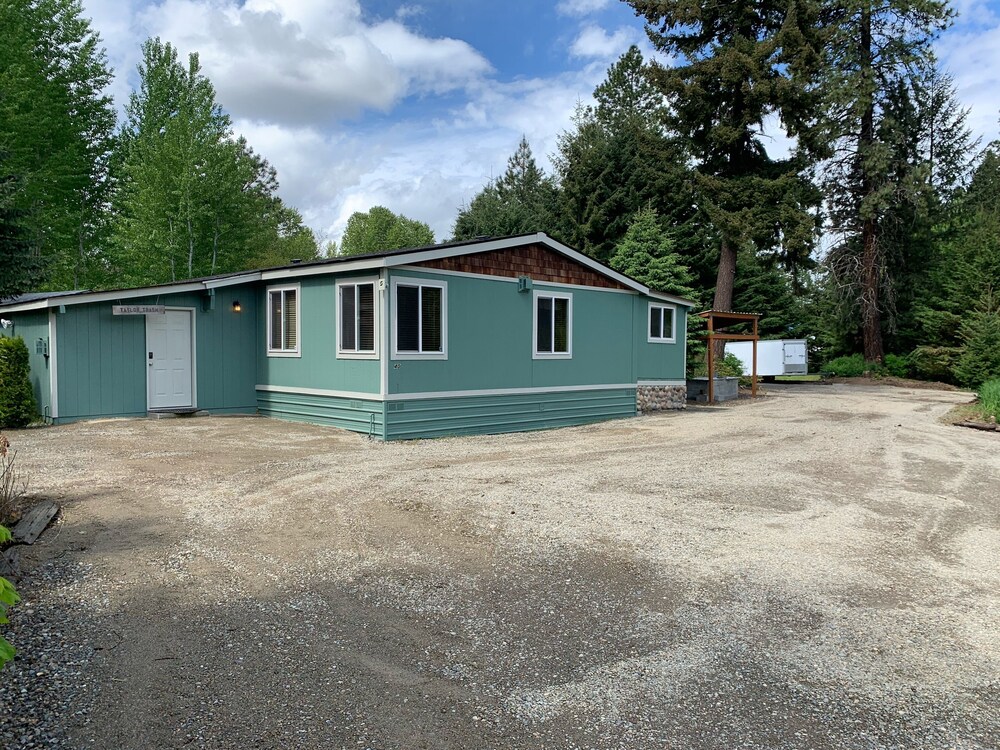 Beautiful Cle Elum Getaway Minutes to Skiing, Hiking, Suncadia