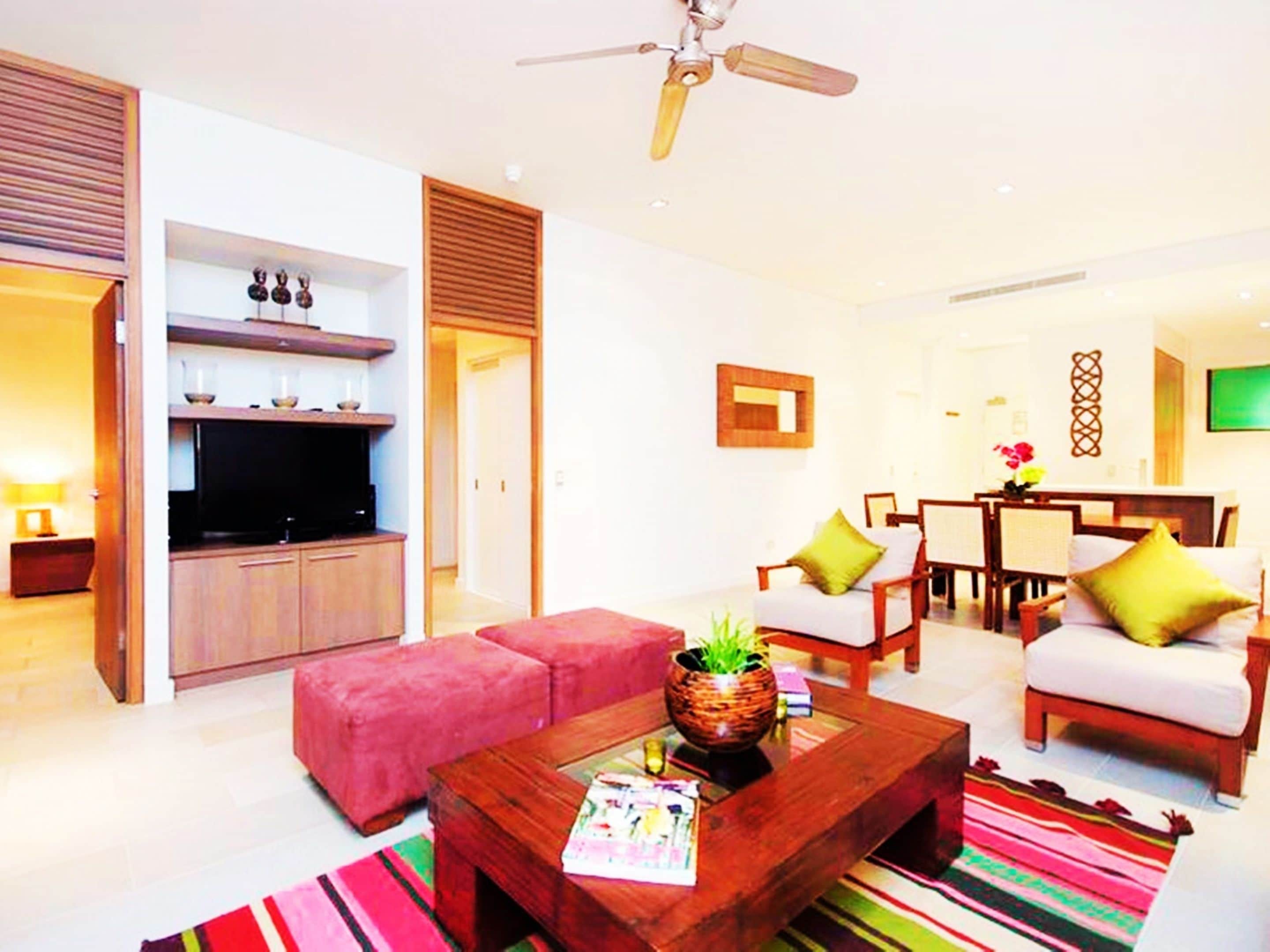 Temple 121 Palm Cove With Courtyard