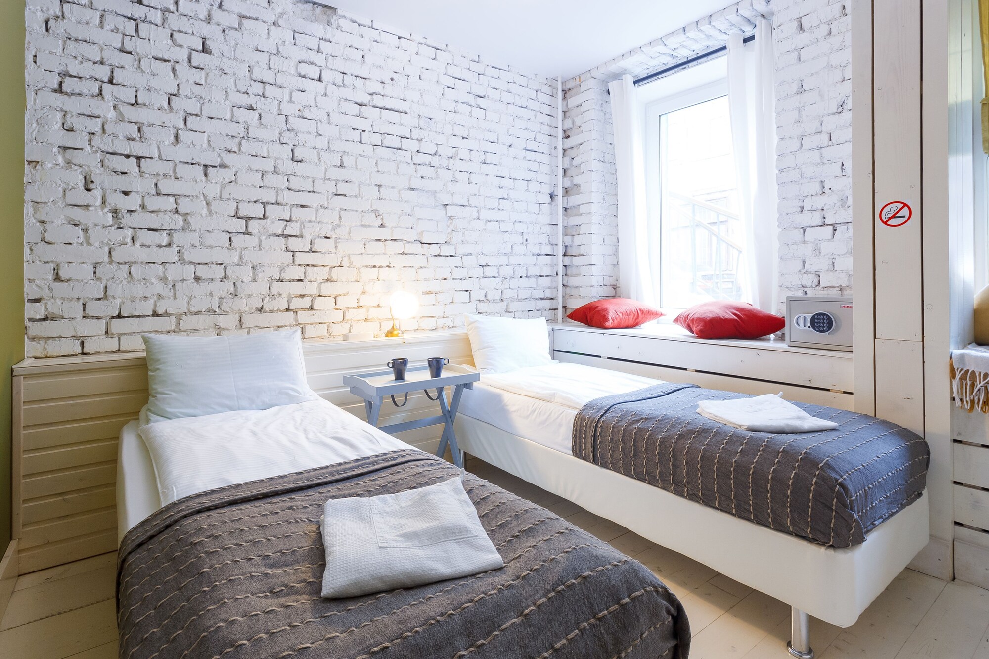 хостел 77 москва. лофт отель h11 москва. отель меблированные комнаты арт хаус комнаты 2. мини гостиница лофт домодедово. лофт гостиница москва.