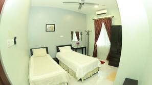 1 bedroom, iron/ironing board, free WiFi