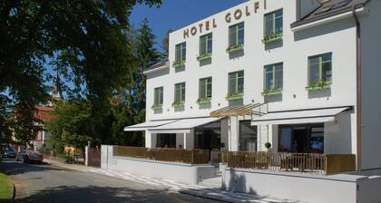Hotel Golfi