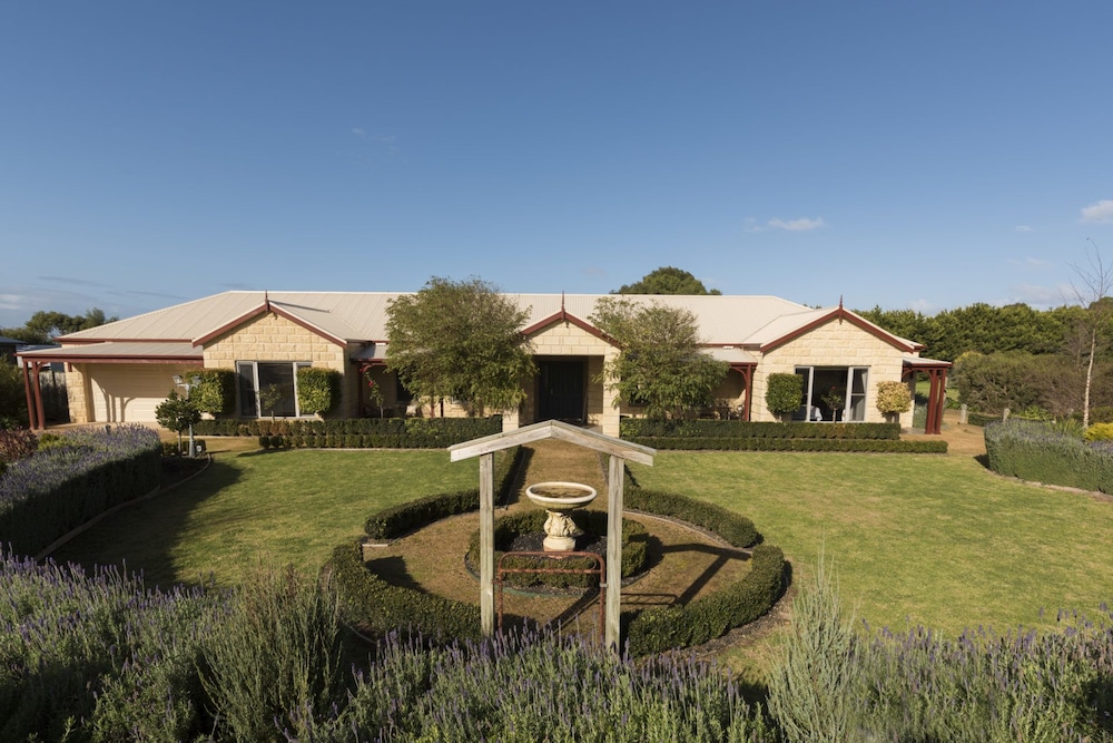 Bel Miren House In Port Fairy Hotel Rates Reviews On Orbitz - 