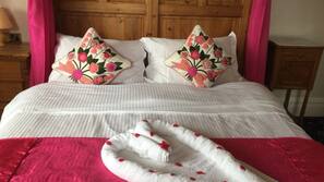 Free WiFi, linens