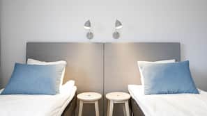 Desk, blackout drapes, free WiFi, bed sheets