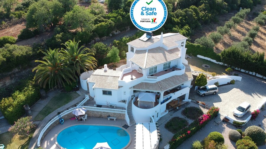 The White House - Boutique Villa