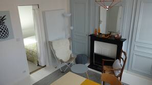 Télévision à écran plat