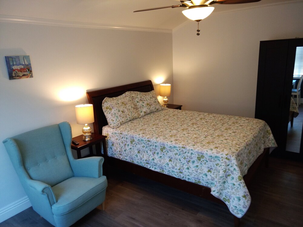 New Design Studio Close to the Beach