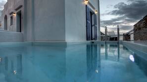 Piscine extérieure (ouverte en saison)
