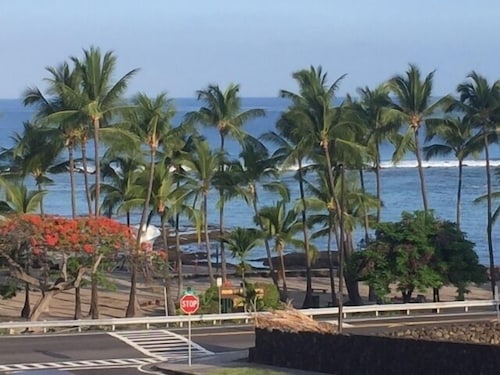 2 204 The Beach Villas At Kahaluu 2018 Room Prices Deals Featured Image