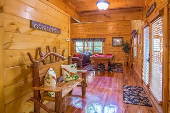 Smoky Cove Resort Peaceful Easy Feeling Willow Tree Cabins