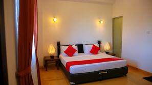 1 bedroom, in-room safe, desk, free WiFi