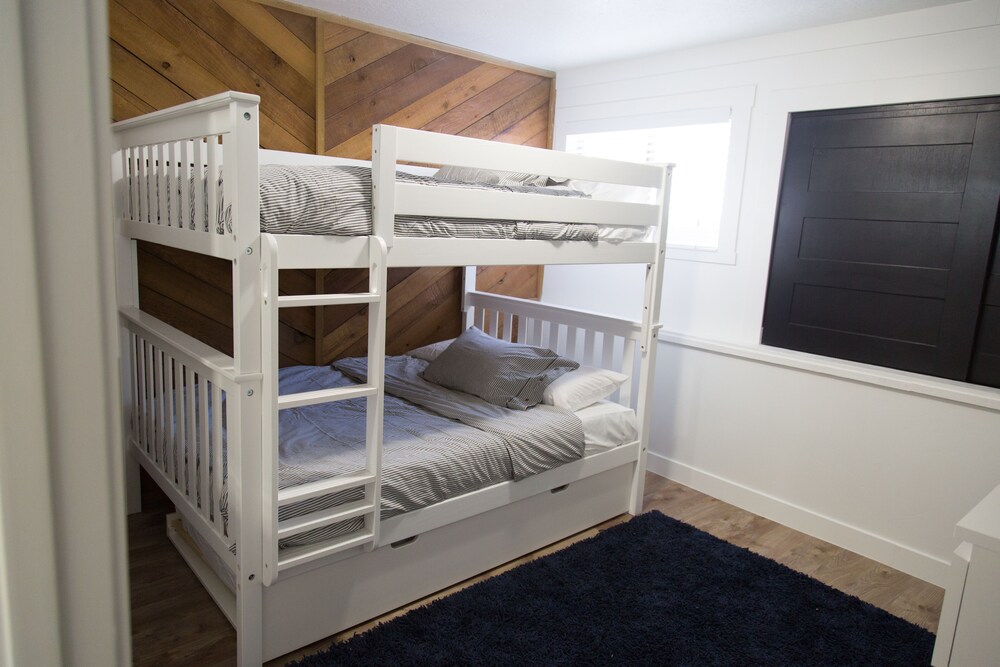 Luxury Treehouse Best Location for Ski and National Parks Brian