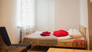 Iron/ironing board, free WiFi, linens