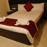 Hotel Bashyam Park