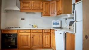 Réfrigérateur, micro-ondes, four, fourneau de cuisine