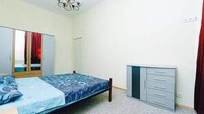 1 dormitorio, escritorio, tabla de planchar con plancha y wifi gratis
