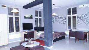 Premium bedding, minibar, iron/ironing board, free cribs/infant beds