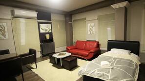 Premium bedding, minibar, iron/ironing board, free cribs/infant beds