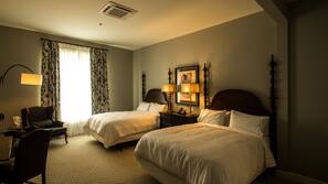 Egyptian cotton sheets, premium bedding, pillowtop beds, desk